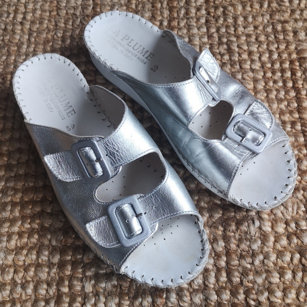 La Plume leather slip-on sandals